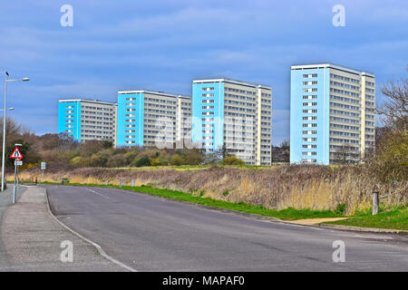 Bausteine der Rat vor kurzem aktualisiert und modernisiert Wohnungen in Weston, nr Southampton. Der nach Süden ausgerichtete Wohnungen blicken auf Southampton Wasser. Stockfoto