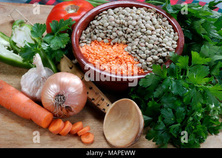 Der unterschiedliche Bohnen mit Gemüse Stockfoto