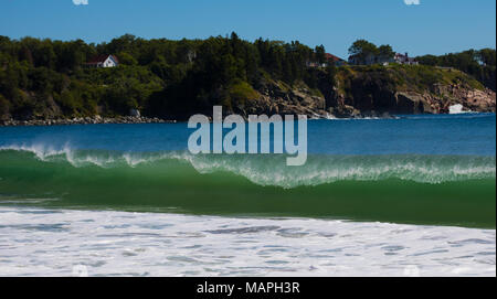 Brechenden Wellen, Ingonish Beach, Cape Breton Island, Nova Scotia, Kanada Stockfoto