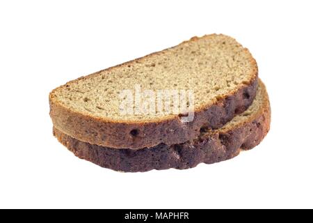 Schicht von frischem Roggenbrot auf weißem Hintergrund. Stockfoto