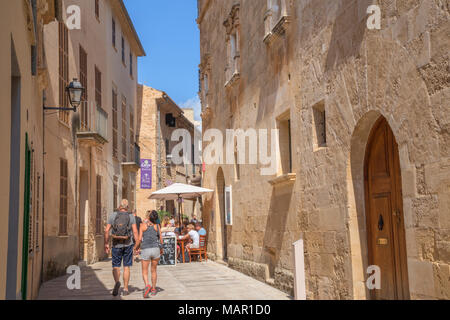 Straßen in Alcudia, Alcudia, Mallorca (Mallorca), Balearen, Spanien, Europa Stockfoto