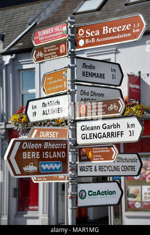 Wegweiser, Castletown, Castletownbere, Beara Halbinsel, wilden Atlantik, County Cork, Munster, Republik Irland, Europa Stockfoto