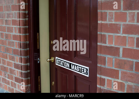 Die Station Master Bürotür, Broadway Bahnhof, Gloucestershire und Warwickshire Steam Railway, Worcestershire, Großbritannien Stockfoto