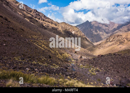 Toubkal Nationalpark Trek durch Werte und Gipfel des Hohen Atlas in Marokko Stockfoto