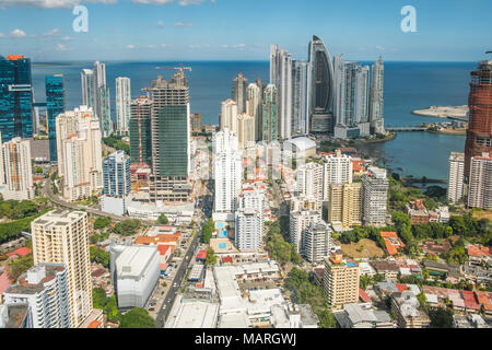 Hochhaus Gebäude Antenne - modernes Stadtbild Skyline von Panama City - Stockfoto