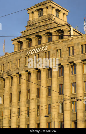 Main Post Office Building in Belgrad, Serbien während des Sonnenuntergangs. Stockfoto