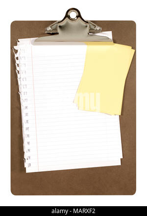 Zwischenablage mit unordentlicher Briefpapier isoliert auf weißem Stockfoto