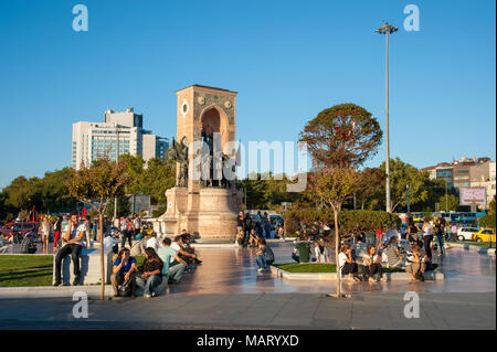 Taksim-Platz, Beyoglu, Istanbul, Türkei Stockfoto