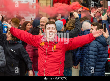 Anfield, UK. 4 Apr, 2018. Anfield, Liverpool, England; Champions League Viertelfinale, Hinspiel, Liverpool gegen Manchester City und Liverpool Fans vor dem Spiel Quelle: News Images/Alamy leben Nachrichten Stockfoto