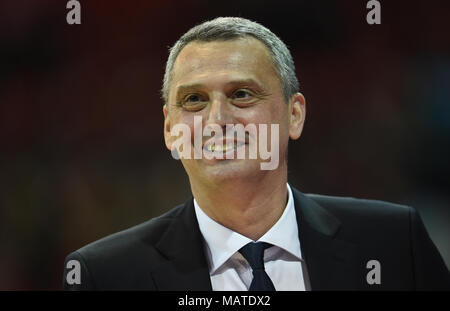 München, Deutschland. 04 Apr, 2018. 04 April 2018, Deutschland, München: Basketball, Bundesliga, FC Bayern München vs. Ratiopharm Ulm. Der Münchener trainer Dejan Radonijc. Credit: Andreas Gebert/dpa/Alamy leben Nachrichten Stockfoto