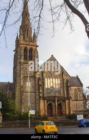 Die beeindruckende Fisherwick presbyterianischen Kirche auf der Malone Road in Belfast Nordirland auf einer nassen und kühlen Frühling Abend Stockfoto