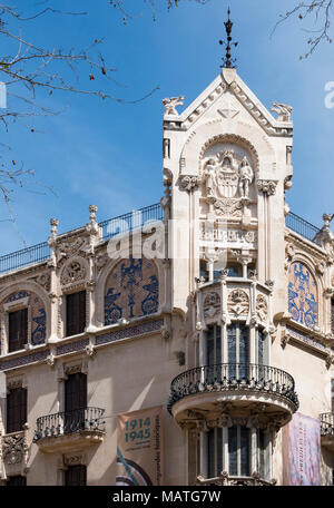 Mallorca, Palma de Mallorca, Placa Weyler, ehemaliges Gran Hotel, 1901-1903 von Lluís Domènech i Montaner erbaut, heute Kunstzentrum Caixa Forum Palma Stockfoto