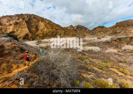 Touristen auf den Spuren an der Spitze von Punta Pitt, Galapagos Stockfoto