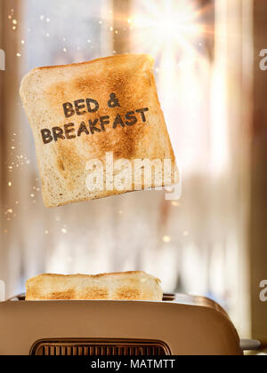 Toast Brot springt aus dem Toaster. Stockfoto