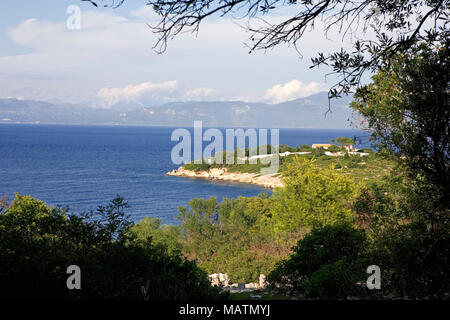 Das Kloster auf der Insel Panagia aus Paxos, von Ayios Nikolaos, Paxos Ionische Inseln, Griechenland Stockfoto