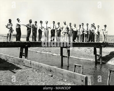 Drücken Sie Party im Polder, Rhodesian Auswahl Vertrauen, Kafue Pilot Polder, Sambia, Süd Rhodesien 1957 Stockfoto