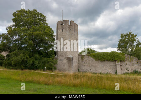 Die Mauer der Stadt Visby auf der Insel Gotland in Schweden. Es ist die stärkste, umfangreichsten und am besten erhaltenen mittelalterlichen Stadtmauer in Skandinavien. Stockfoto