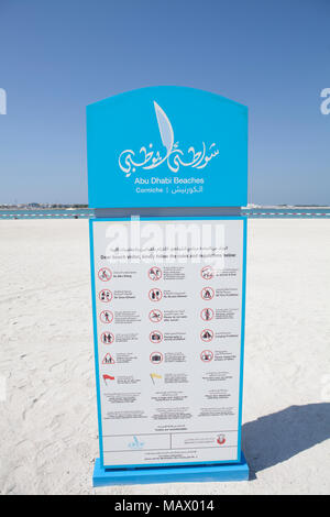 Assunto: Praia com prédios ao Fundo em Abu Dhabi Ort: Abu Dhabi, Emirados Árabes Daten: 10/10/13 Autor: Eduardo Zappia Stockfoto