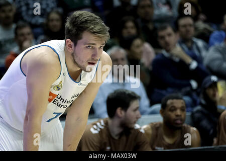 Luka Dončić von Real Madrid bei Real Liga Endesa ACB Basketball Spiel gegen San Pablo in Madrid, Burgos, Spanien. Mit: Luka, Luka Dončić Doncic Wo: Madrid, Gemeinschaft von Madrid, Spanien Wann: 04 Mar 2018 Credit: Oscar Gonzalez/WENN.com Stockfoto