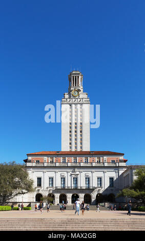 Die Universität von Texas in Austin - die Beaux-Arts Hauptgebäude und Turm, Austin, Texas, Vereinigte Staaten von Amerika Stockfoto