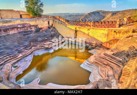 Schritt gut von: Nahargarh Fort in Jaipur, Rajasthan, Indien Stockfoto