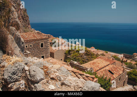 Blick über "versteckte Stadt' von Monemvasia am Peloponnes in Griechenland Stockfoto