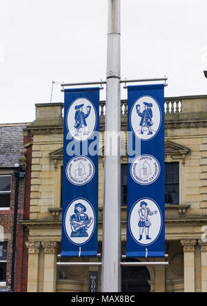 Dekorationen auf Bridge Street, Morpeth, Northumberland, Großbritannien in der Vorbereitung für die 51Th Northumbrian sammeln. Stockfoto