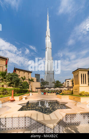 Der Burj Khalifa, hohes Gebäude in der Innenstadt von Dubai, Vereinigte Arabische Emirate, Naher Osten. Stockfoto