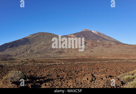 Die 3718 m Gipfel des Mount Tiede Vulkan in der Tiide Nationalpark auf Teneriffa, eine der beliebtesten Nationalparks in Europa. Stockfoto