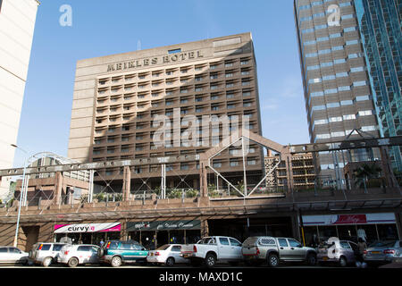 Fassade des New Ambassador Hotel Harare, Simbabwe. Das luxuriöse Hotel für Business in 1915 geöffnet. Stockfoto