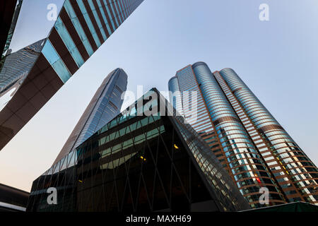 Hong Kong, China - 19. Oktober 2013: Moderne Bürogebäude im Zentrum von Hong Kong am 19.Oktober in Hongkong, China, 2013. Hong Kong City ist wichtig Asi Stockfoto