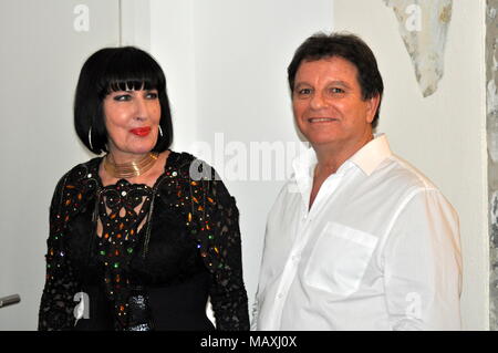 Sandra mo mit Valentino frueher mit Jan Gregor Stockfoto