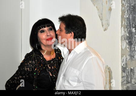 Sandra mo mit Valentino frueher mit Jan Gregor Stockfoto