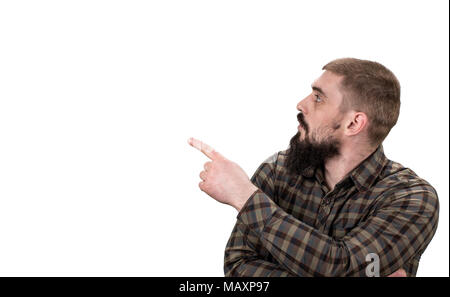 Profil von fröhlichen stattlicher Mann mit modischen Frisur und Bart zeigt an, dass der freie Speicherplatz für die Werbung. Stockfoto
