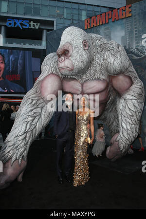 Los Angeles, Ca, USA. 4 Apr, 2018. Jeffrey Dean Morgan, Naomie Harris, bei der Premiere von Rampage an der Microsoft Theater, L.A. Leben in Los Angeles, Kalifornien, April 4, 2018. Credit: Faye Sadou/Medien Punch/Alamy leben Nachrichten Stockfoto