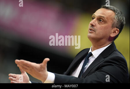 München, Deutschland. 04 Apr, 2018. 04 April 2018, Deutschland, München: Basketball, Bundesliga, FC Bayern München vs. Ratiopharm Ulm. Der Münchener trainer Dejan Radonijc. Credit: Andreas Gebert/dpa/Alamy leben Nachrichten Stockfoto