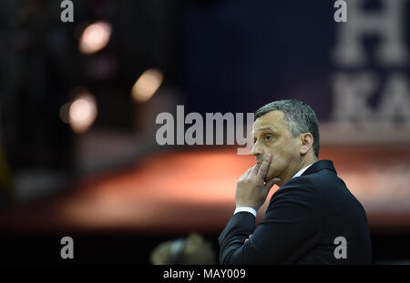 München, Deutschland. 04 Apr, 2018. 04 April 2018, Deutschland, München: Basketball, Bundesliga, FC Bayern München vs. Ratiopharm Ulm. Der Münchener trainer Dejan Radonijc. Credit: Andreas Gebert/dpa/Alamy leben Nachrichten Stockfoto