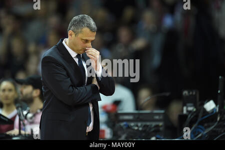 München, Deutschland. 04 Apr, 2018. 04 April 2018, Deutschland, München: Basketball, Bundesliga, FC Bayern München vs. Ratiopharm Ulm. Der Münchener trainer Dejan Radonijc. Credit: Andreas Gebert/dpa/Alamy leben Nachrichten Stockfoto