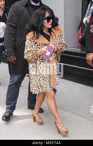 NEW YORK, NY - 5. APRIL: Nicole "snooki" polizzi von Jersey Shore Familienurlaub in Serie bauen am 5. April 2018 in New York City. Credit: Diego Corredor/MediaPunch Stockfoto