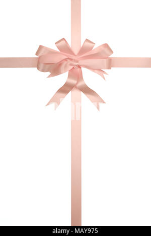 Pink Ribbon und Bogen auf weißem Hintergrund Stockfoto