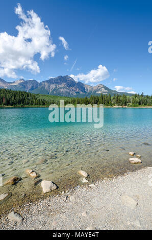 Reflexionen über die Patricia Lake in Jasper in Kanada Stockfoto