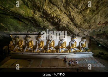 Buddha-Statuen in der Kawgon-Höhle, Hpa-an, Myanmar, Asien | Buddha Statuen in der Kawgun Höhle, Hpa-an, Myanmar, Asien Stockfoto