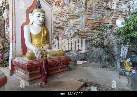 Buddha-Statuen in der Kawgon-Höhle, Hpa-an, Myanmar, Asien | Buddha Statuen in der Kawgun Höhle, Hpa-an, Myanmar, Asien Stockfoto