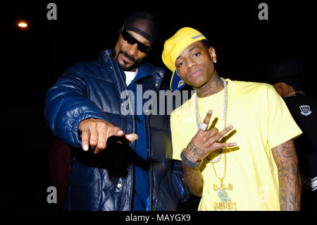 Snoop Dogg und Deandre Weise alias Soulja Boy an Snoop Dogg Malice n Wonderland Premiere am 22. März 2010 in Los Angeles, Kalifornien. Stockfoto