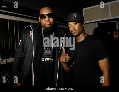 Ray J und Miami Mike in einem Tonstudio am 22. März 2010 in Los Angeles, Kalifornien. Stockfoto