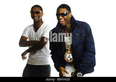(L - R) Rapper Lil B basierend auf Gott und Deandre Weise alias Soulja Boy für Soulja Boy einfach 'Em' Pretty Boy Swag' Musik Video am 11. Februar in Los Angeles, Kalifornien 2010. Stockfoto