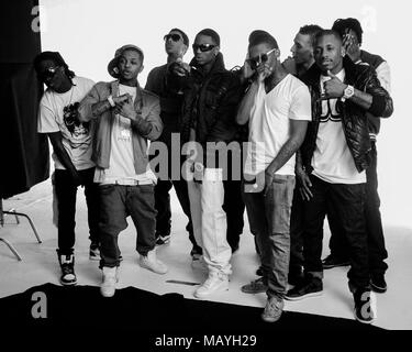 Rapper Deandre Weise alias Soulja Boy mit Lil B basierend auf Gott, arabischen, Quincy Braun, Khleo Thomas, Große Haube Boss und Audio Drücken Sie auf Set für Soulja Boy Tell'Em" Pretty Boy Swag' Musik Video am 11. Februar in Los Angeles, Kalifornien 2010. Stockfoto