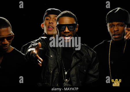 Rapper Lil B basierend auf Gott, Khleo Thomas Deandre Weise alias Soulja Boy, JBar für Soulja Boy einfach 'Em' All Black Alles' Music Video am 11. Februar in Los Angeles, Kalifornien 2010. Stockfoto