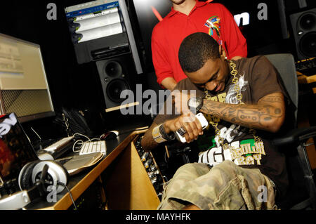 Rapper Deandre Weise alias Soulja Boy Tell'Em backstage in der Honda Center am 14. August in Anaheim, Kalifornien, 2009. Stockfoto