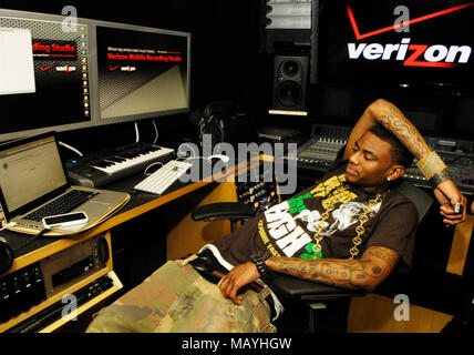 Rapper Deandre Weise alias Soulja Boy Tell'Em backstage in der Honda Center am 14. August in Anaheim, Kalifornien, 2009. Stockfoto